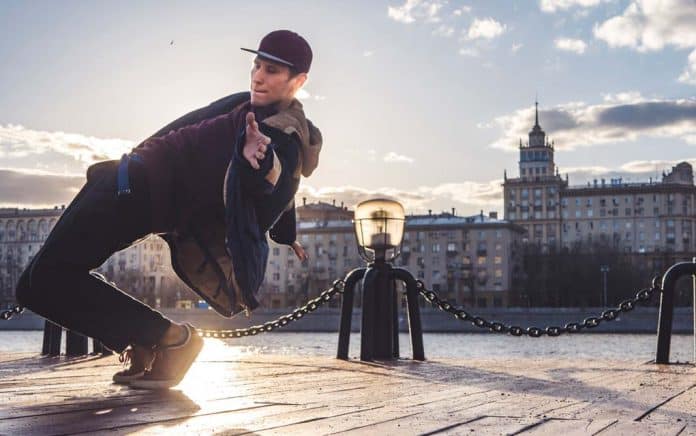 The-New-Way-to-Fall-With-Style-and-Fewer-Broken-Bones